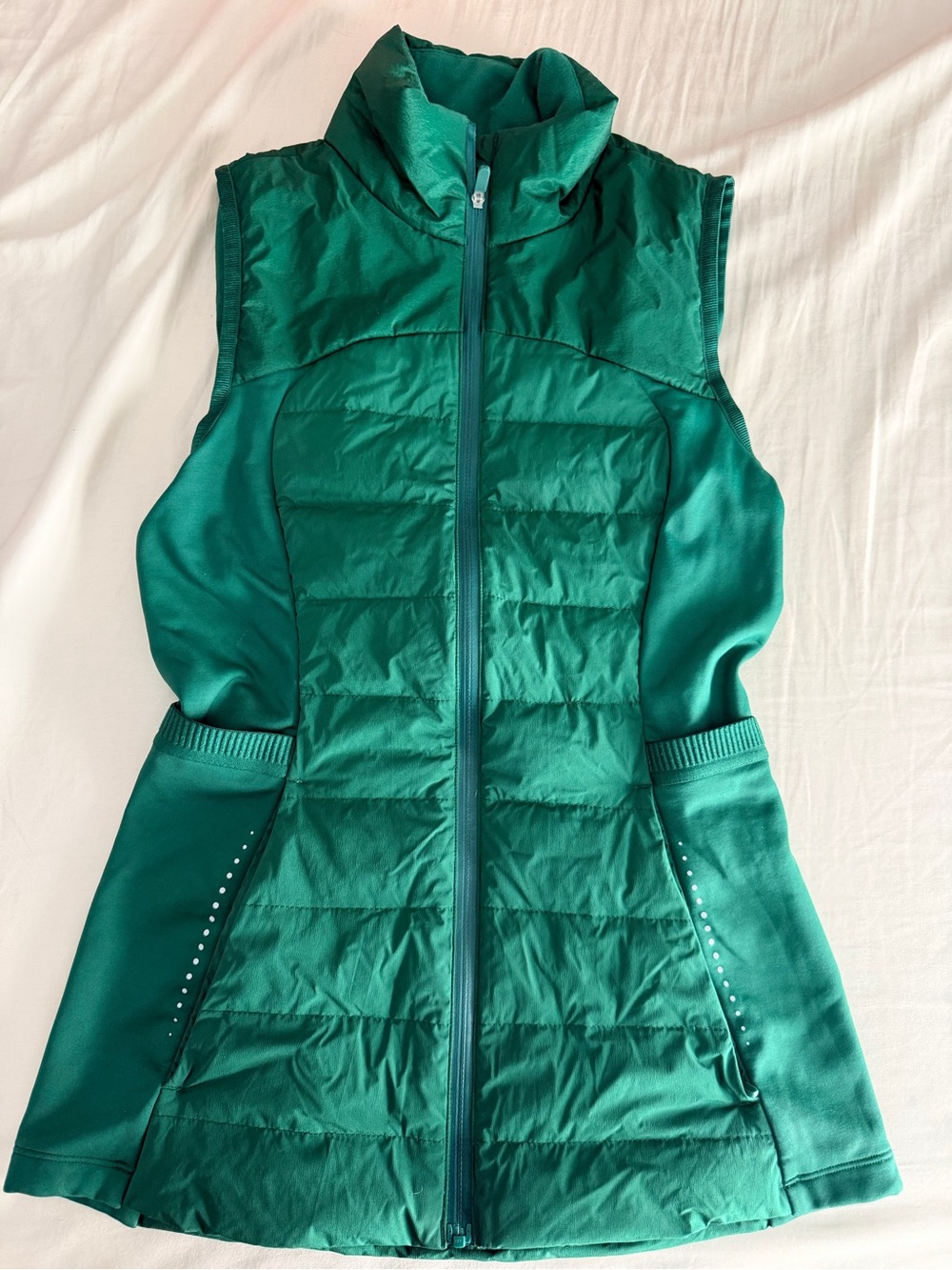 Lululemon down for it evergreen vest size 2